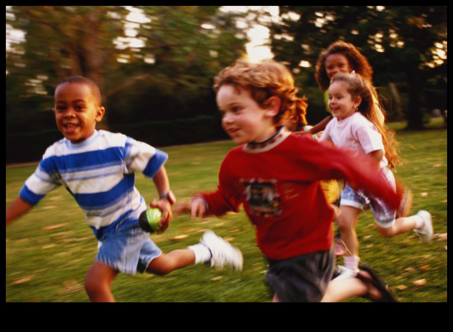 Rainbow Stafe Race O modalitate plină de culoare și energică prin care copiii să devină activi 4 Curcubeu Stafeta: distracție plină de culoare și energică pentru copii