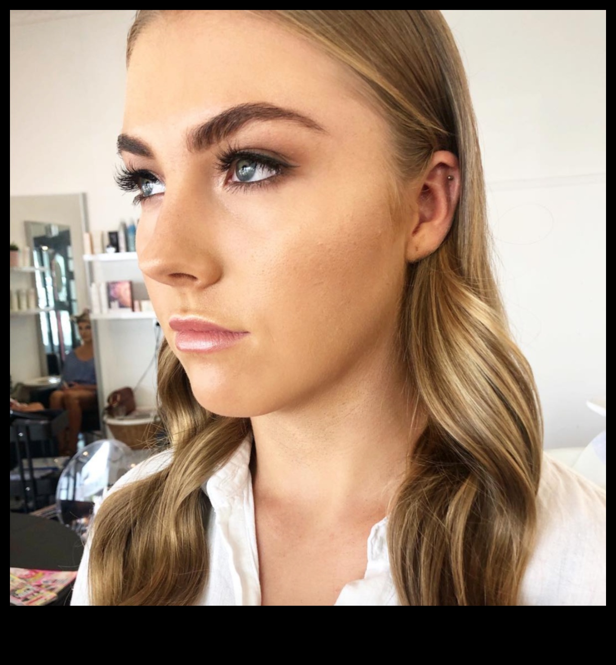 De la zi la noapte Cum să vă schimbați machiajul zilnic pentru evenimentele de seară 3 De la zi la noapte: Transformați-vă machiajul de zi cu zi pentru evenimentele de seară