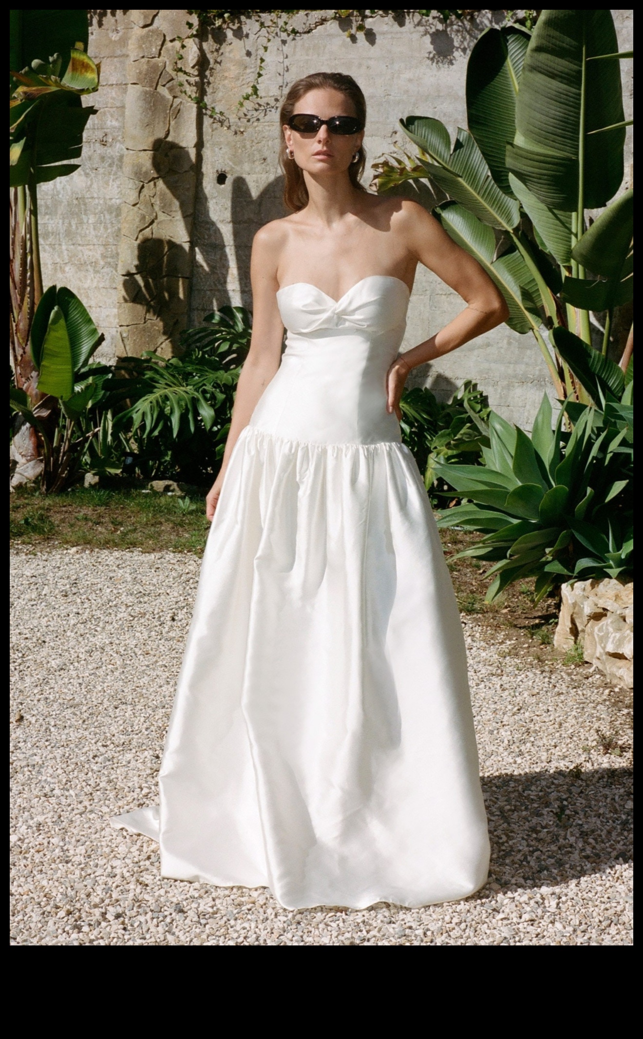 Glamour Gazette: Cele mai recente tendințe în modă pentru nunți