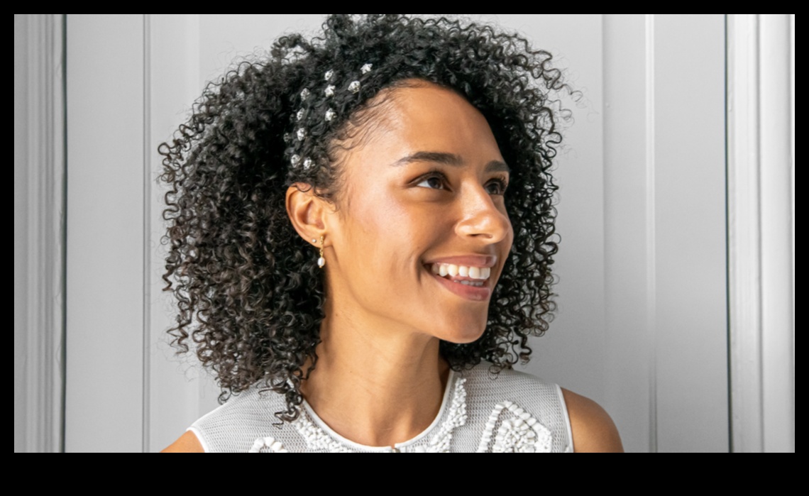 Buclele confortabile îmbrățișează textura ta naturală cu stiluri moi și relaxate 3 Bucle confortabile: Găsirea confortului și frumuseții în stiluri moi și relaxate