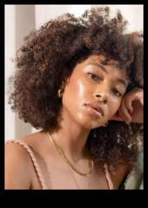 Drumul lung și ondulat: explorarea călătoriei buclelor frumoase