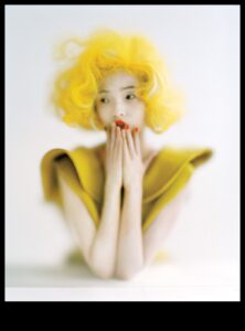 Păr blond, alegeri îndrăznețe: stiluri experimentale pentru cei fără frică