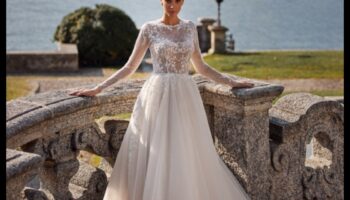 Sculpted Sparkle: Bridal Jewelry Sparklers